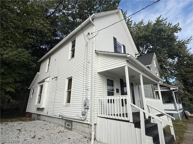 Building Photo - 70 Wise St