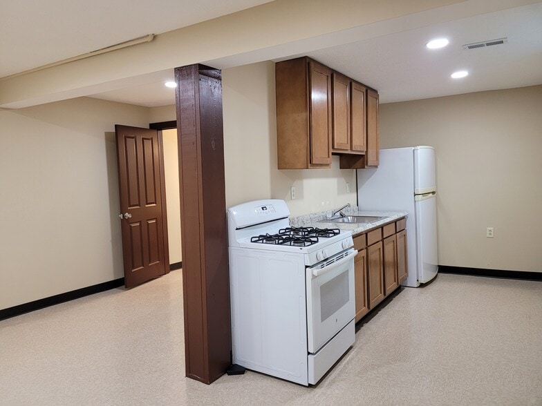 CornerStone Apartments 99 Long St Ashville OH 43103 Apartment Finder