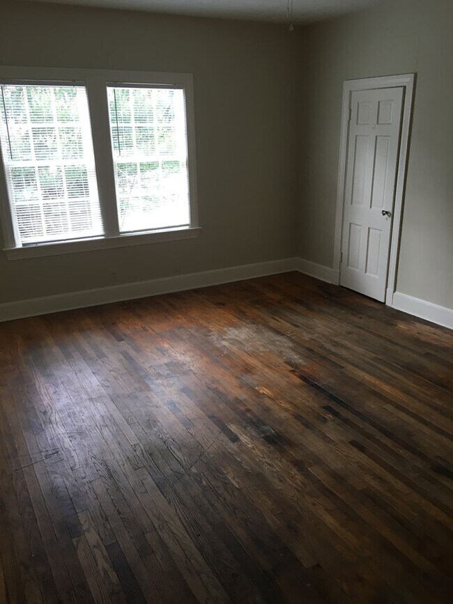 Building Photo - 1143 A&amp;B N Broad St.