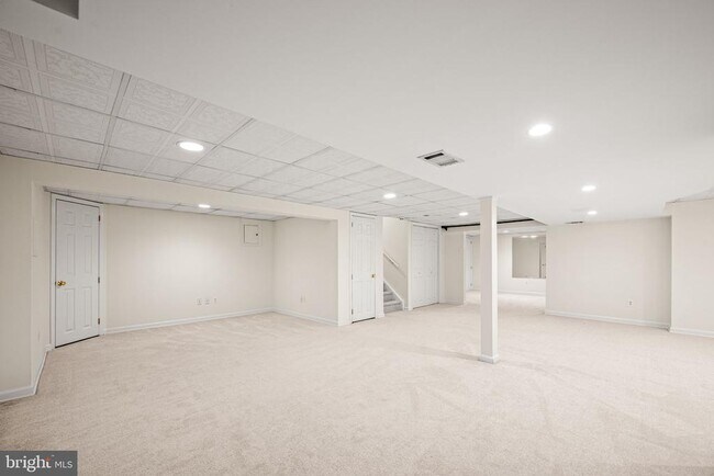 Building Photo - 409 Millhouse Pond