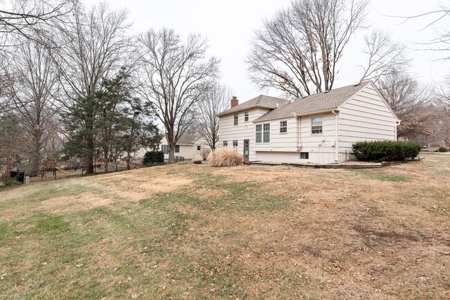 Building Photo - 3 Bed Home in Cul-de-Sac Great Location