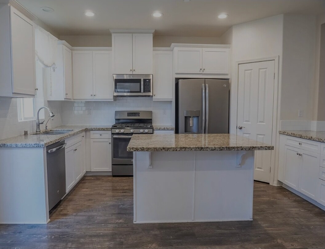 Building Photo - 520 Nile River Dr