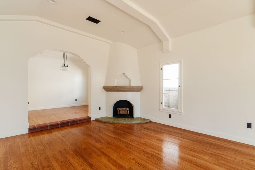 Building Photo - 1739 S Ogden Dr