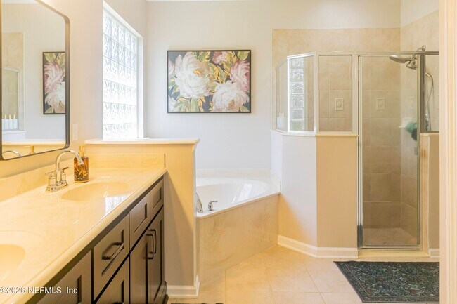 Building Photo - 904 Gallier Pl