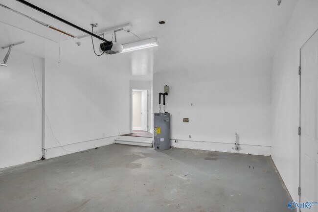 Building Photo - 213 Rebecca Pines Dr