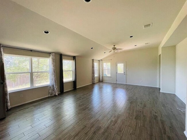 Building Photo - 3803 Overhill Dr