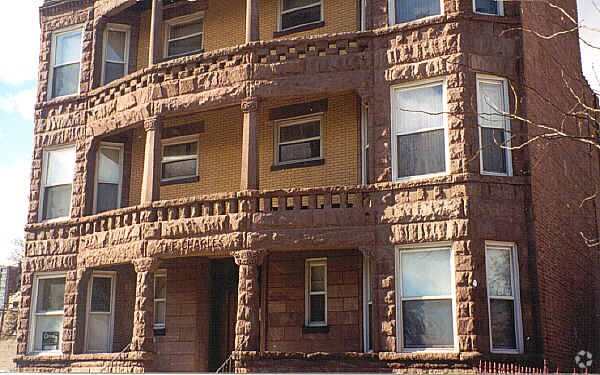 Building Photo - Vincennes Court