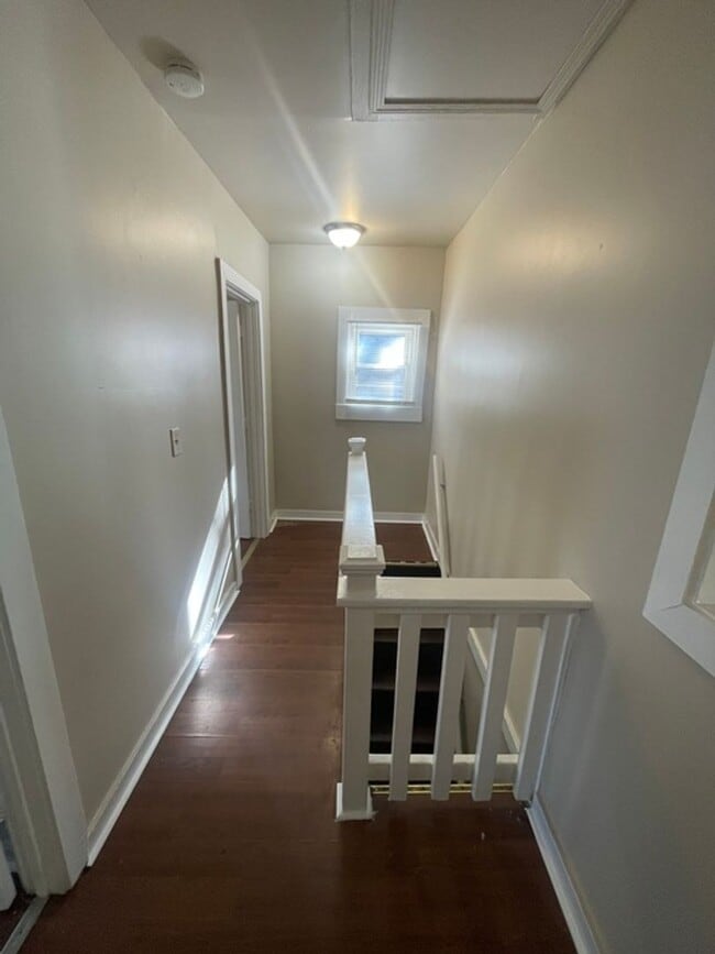 Building Photo - 3BR/2B house with backyard ($350 Move-in fee)