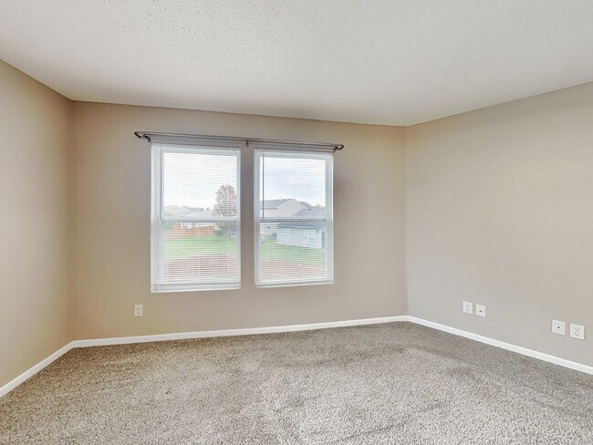 Building Photo - 8147 Retreat Ln