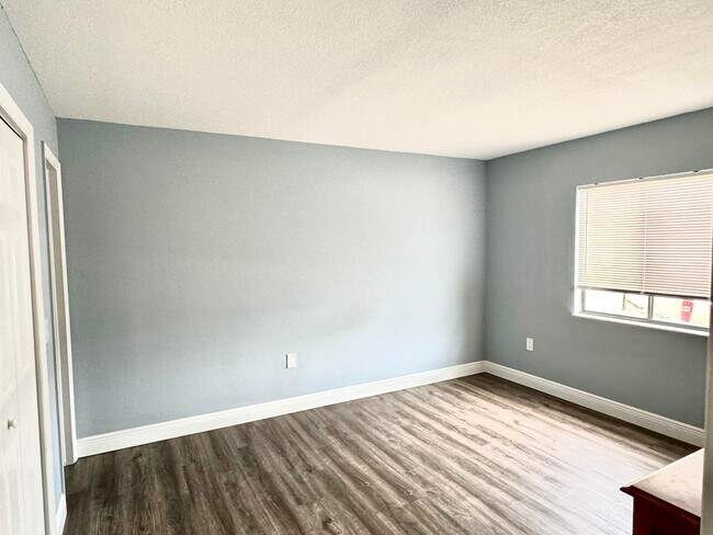 Building Photo - 123 San Paulo Cir