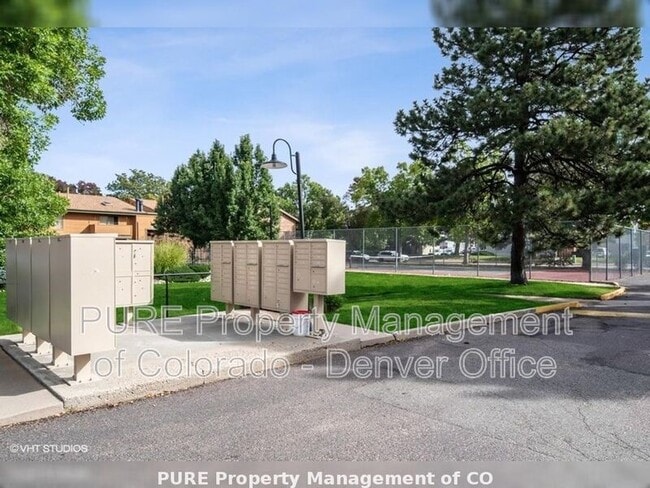 Building Photo - 3275 S Ammons St