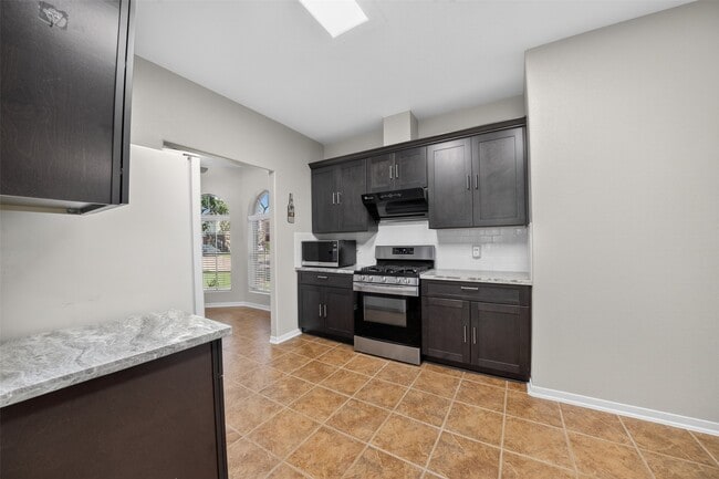 Building Photo - 15506 Fir Woods Ln