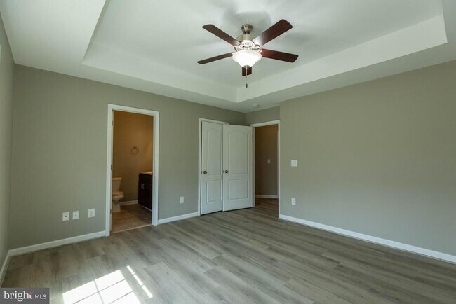 Building Photo - 438 Ives St