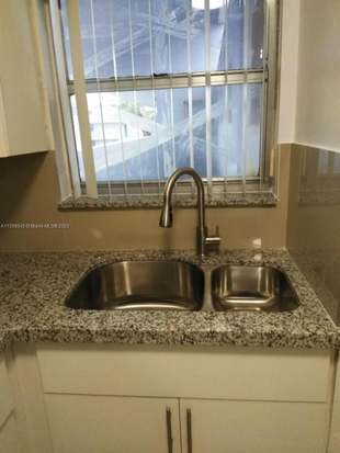 Building Photo - 110 Fontainebleau Blvd