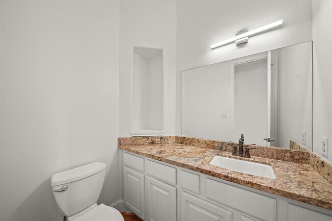 Building Photo - 9714 Braesmont Dr