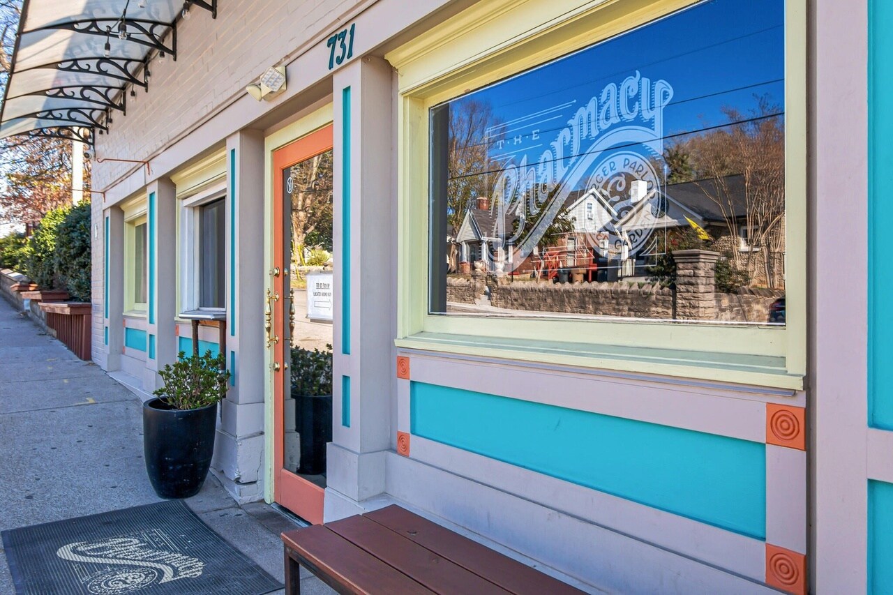 Building Photo - 426 Hart Ave