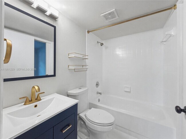 Building Photo - 9140 SW 123rd Ct