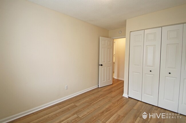 Building Photo - 412 Northfield Ct