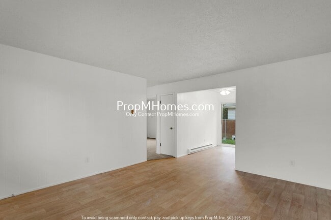 Building Photo - Updated Two Bedroom Unit in OC - First Month Free!