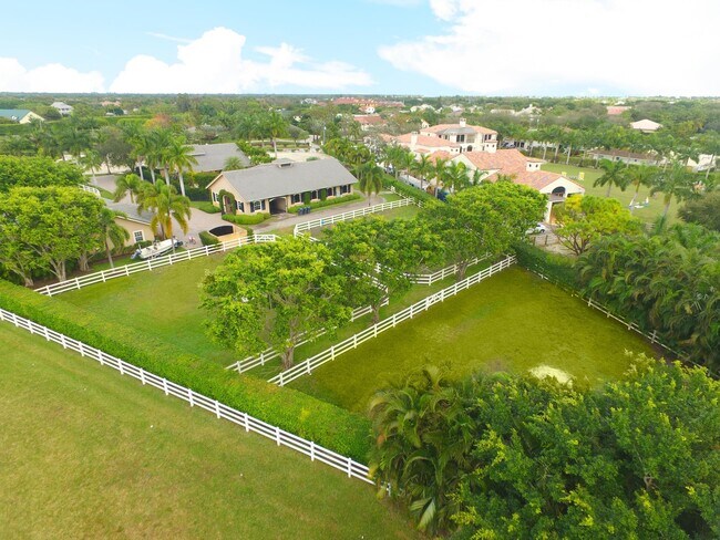 Building Photo - 14911 Equestrian Way