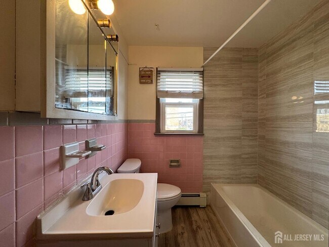 Building Photo - 34 Carteret Ave