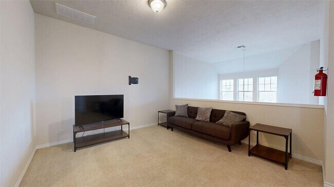 Building Photo - 4307 Spring Hill Drive
