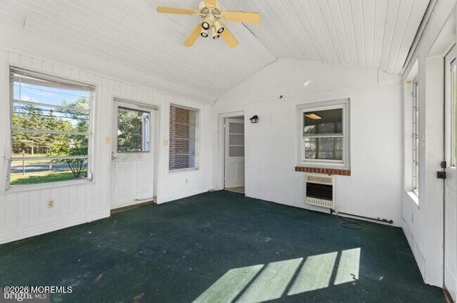 Building Photo - 245 Paxson Ave