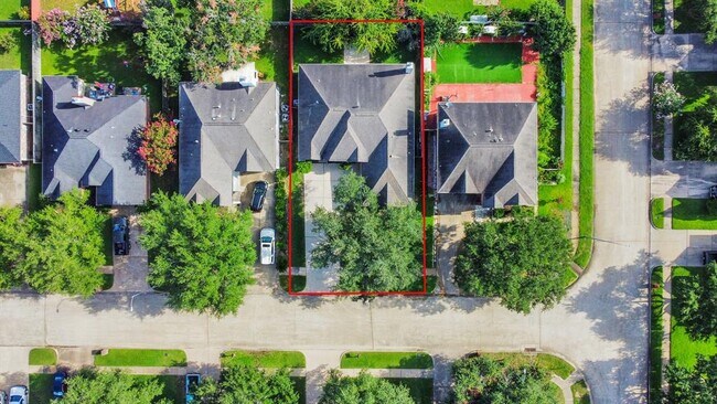 Building Photo - 21106 Brookrock Cir