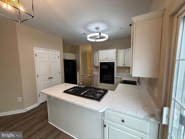 Building Photo - 10106 Garden Valley Ct