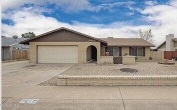 Building Photo - 5055 W Vogel Ave