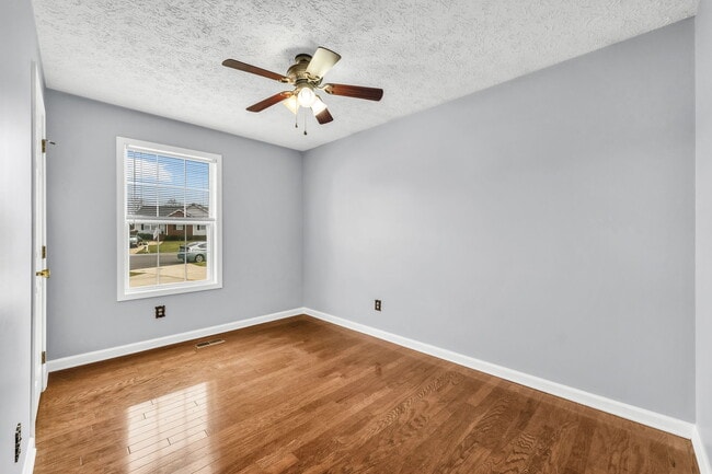 Building Photo - 912 Lyme Brook Ln