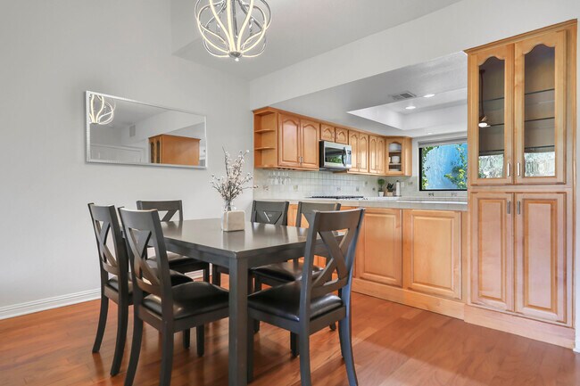 Building Photo - 166 Wimbledon Ct