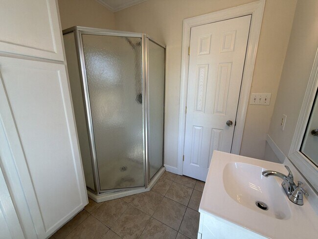 Building Photo - RENTAL HOME 3BD/2BTH