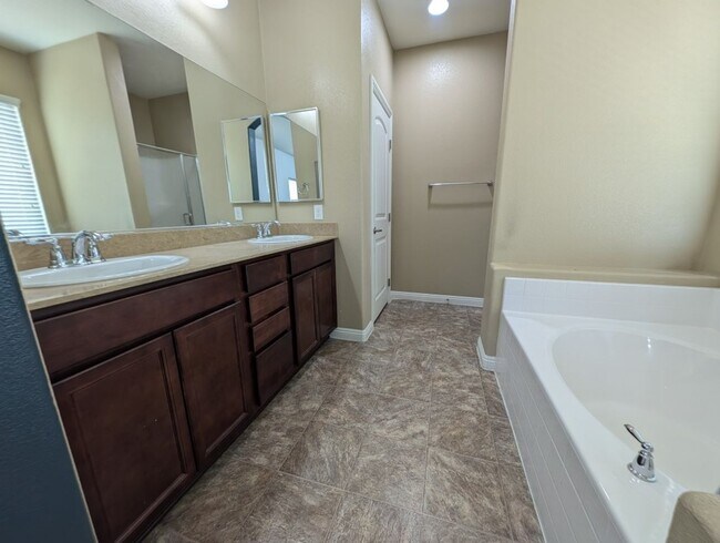 Building Photo - 3719 Gilmore Creek St