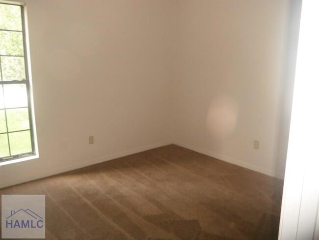 Building Photo - 707 Thornwood Way