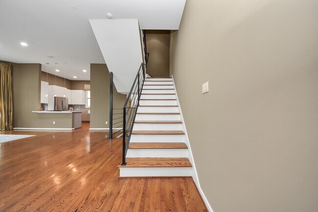 Building Photo - 6519 Durford St