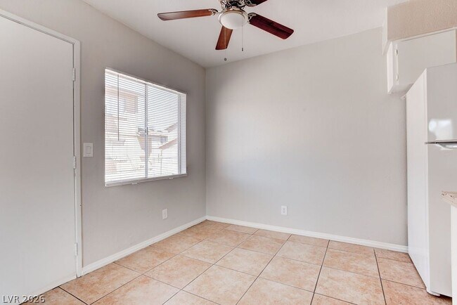 Building Photo - 1810 Bartoli Dr