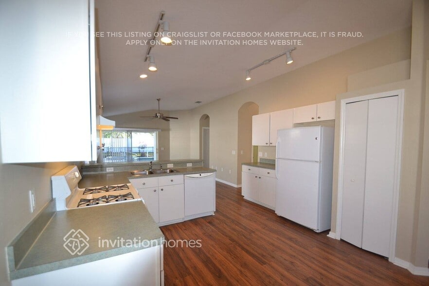 Building Photo - 12026 Winding Woods Way