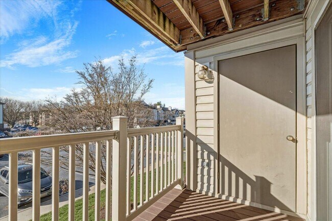 Building Photo - 819 Stratford Way