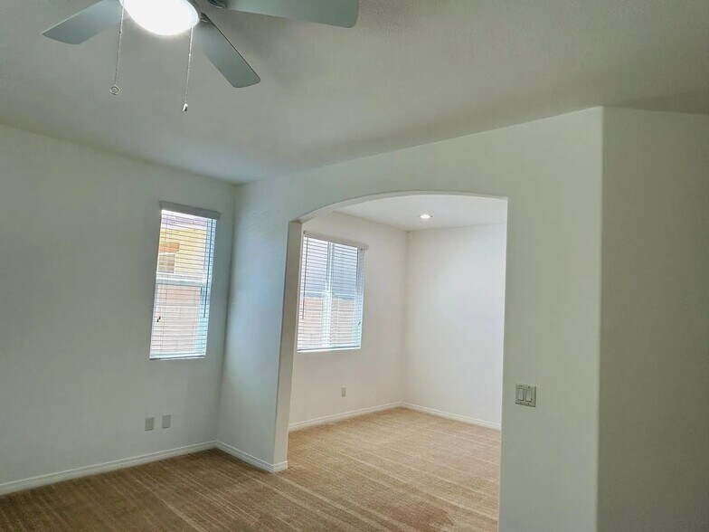 Building Photo - 40750 Hilton Head Ct