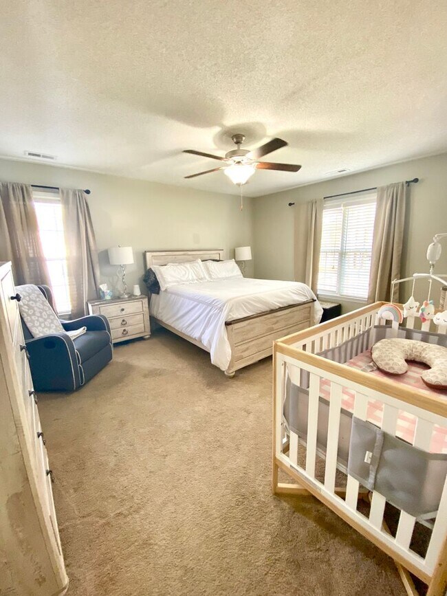 Building Photo - Beautiful 4 Bedroom Richlands Home for Rent