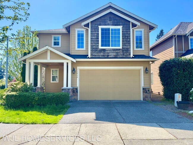 Primary Photo - 4 br, 2.5 bath House - 17830 14th Ave W