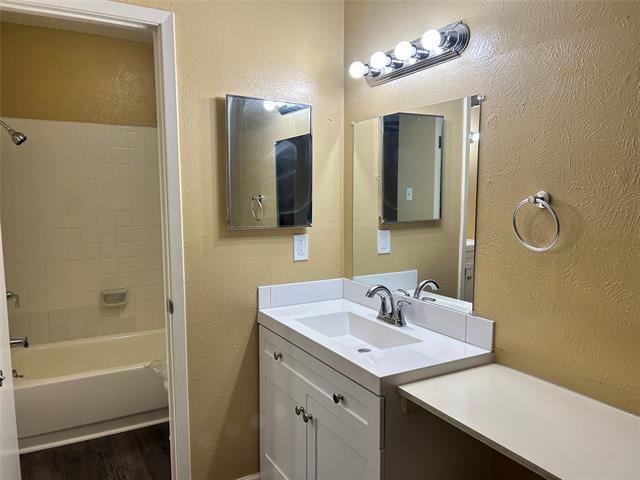 Building Photo - 711 Ticonderoga Dr