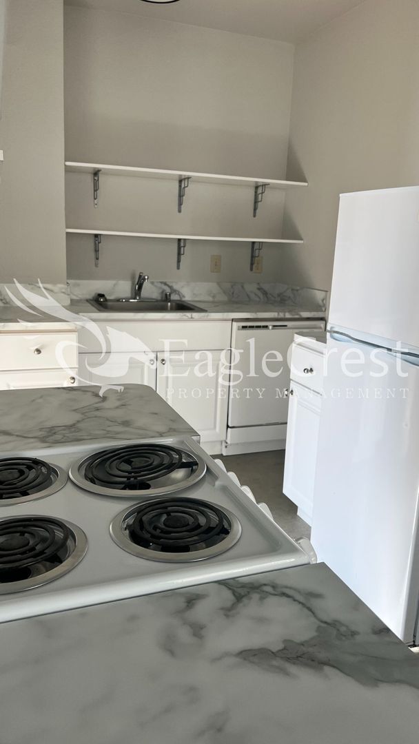 Building Photo - 105NSP