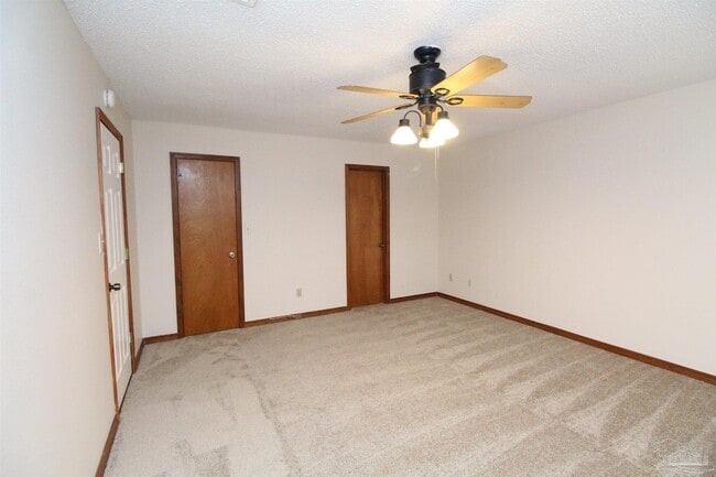 Building Photo - 5705 Bronco Pl