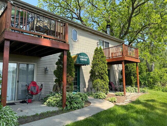 Primary Photo - 5864 Shaw St