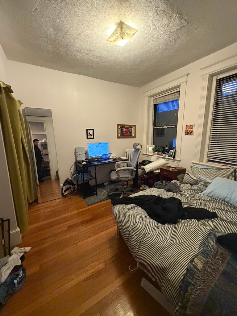 Building Photo - 1254 Commonwealth Ave