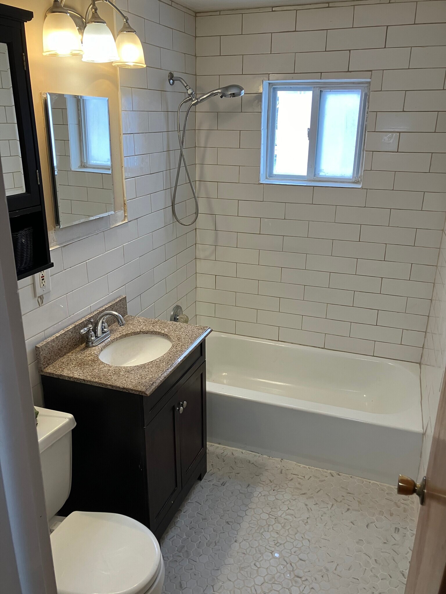 Building Photo - 43 Sycamore St