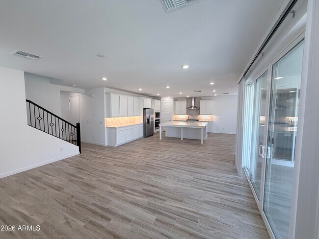 Building Photo - 7022 W Pinnacle Vista Dr