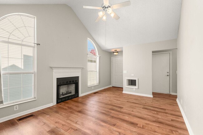 Building Photo - Highly sought after Chesney Glen division. 3 bedroom 2.5 Bath home in hermitage.